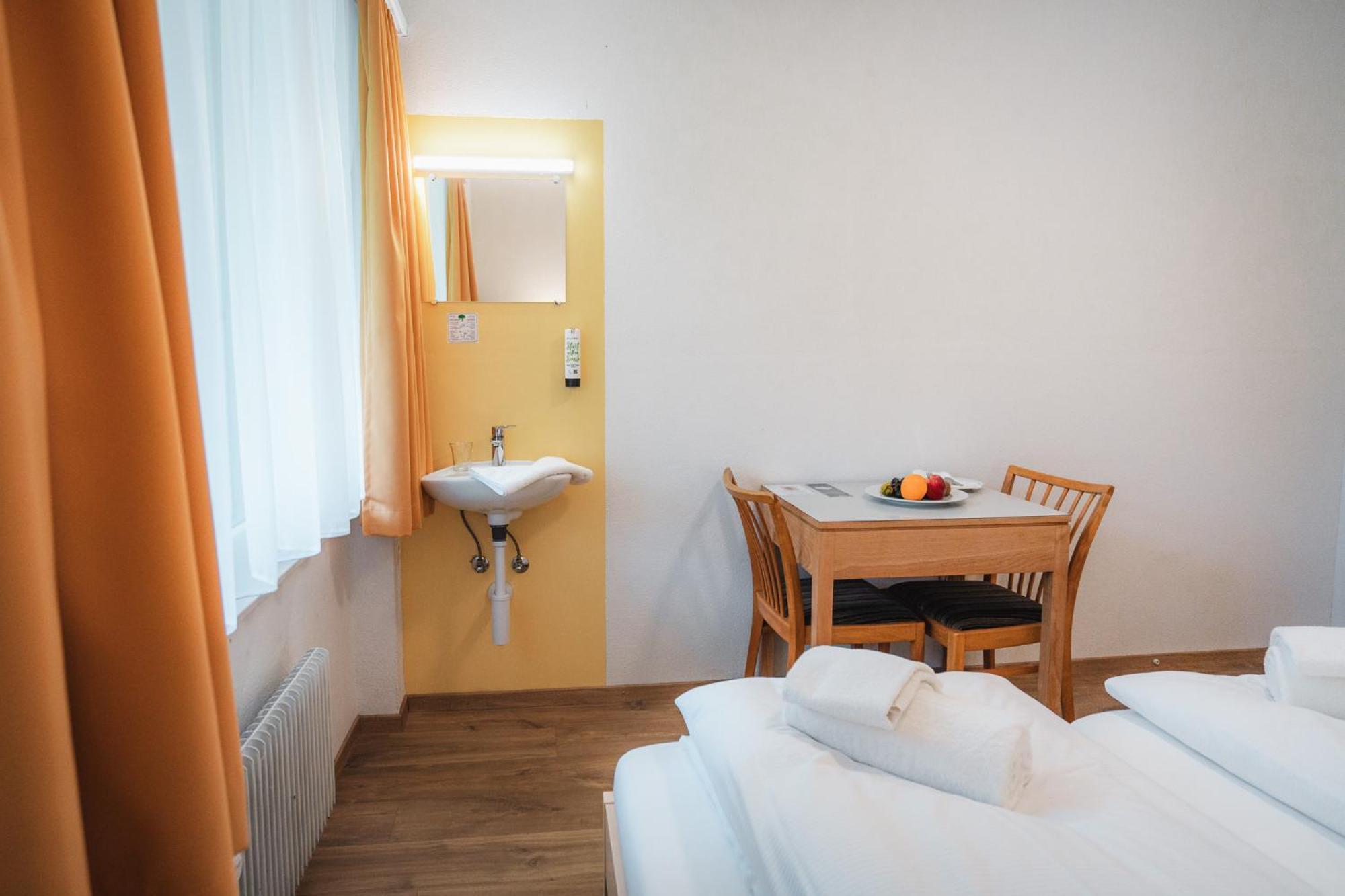 B&B Haus Schoenstatt Contactless- Check-In Бриг Екстер'єр фото